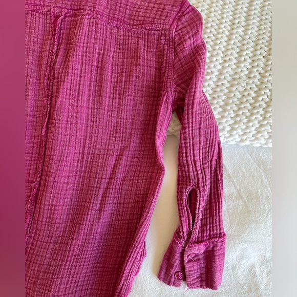 Urban Outfitters Textured Button Down Shirt - Picture 6 of 9